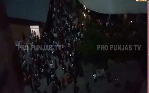 LPU ਯੂਨੀਵਰਸਿਟੀ 'ਚ ਵਿਦਿਆਰਥੀ ਨੇ ਚੁੱਕਿਆ ਖੌਫਨਾਕ ਕਦਮ, ਵਿਦਿਆਰਥੀਆਂ ਨੇ ਕੀਤਾ ਪ੍ਰਦਰਸ਼ਨ, ਦੇਖੋ ਖੌਫ਼ਨਾਕ ਤਸਵੀਰਾਂ