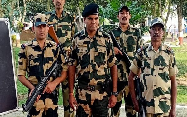 BSF Bharti : BSF 'ਚ ਇਨ੍ਹਾਂ ਅਸਾਮੀਆਂ 'ਤੇ ਅਪਲਾਈ ਕਰਨ ਲਈ ਕੁਝ ਦਿਨ ਬਾਕੀ, ਜਲਦ ਕਰੋ ਅਪਲਾਈ, 80000 ਤੋਂ ਵੱਧ ਹੋਵੇਗੀ ਸੈਲਰੀ