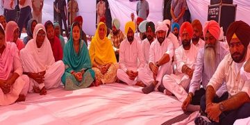 ਵਿਧਾਇਕ ਲਾਭ ਸਿੰਘ ਦੇ ਪਿਤਾ ਜੀ ਦੀ ਅੰਤਿਮ ਅਰਦਾਸ 'ਚ ਸ਼ਾਮਿਲ ਹੋਏ CM ਮਾਨ ਦੇ ਪਤਨੀ ਡਾ. ਗੁਰਪ੍ਰੀਤ ਕੌਰ ਤੇ ਮਾਤਾ ਜੀ
