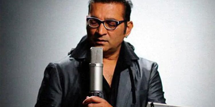 Abhijeet Bhattacharya ਨੂੰ ਮੈਂ ਐਸਾ ਗੀਤ ਗਾਓਂ ਫਿਲਮ yes boos ਲਈ ਬੈਸਟ ਪਲੇਅਬੈਕ ਸਿੰਗਰ ਅਵਾਰਡ ਮਿਲਇਆ।