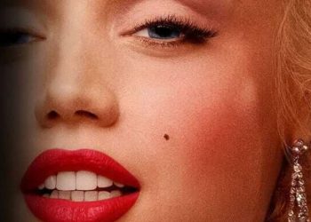 should-you-watch-blonde-on-netflix-review