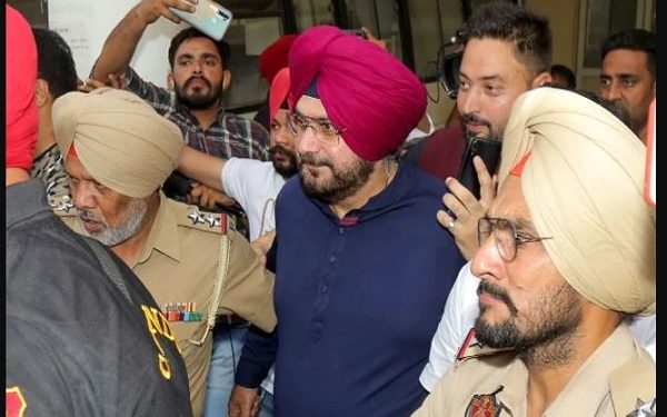 Navjot Sidhu : ਜੇਲ੍ਹ 'ਚ ਬੰਦ ਨਵਜੋਤ ਸਿੱਧੂ ਨੂੰ ਝਟਕਾ! ਸਿੱਧੂ ਖਿਲਾਫ਼ ਪ੍ਰੋਡਕਸ਼ਨ ਵਾਰੰਟ ਜਾਰੀ