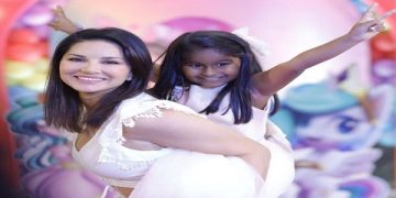 Sunny Leone's Heartwarming Note On Her Daughter's B'day: ਅਦਾਕਾਰਾ ਹੋਣ ਦੇ ਨਾਲ-ਨਾਲ ਸੰਨੀ ਲਿਓਨ ਇੱਕ ਚੰਗੀ ਮਾਂ ਵੀ ਹੈ। ਉਹ ਨਾ ਸਿਰਫ਼ ਆਪਣੇ ਬੱਚਿਆਂ ਨਾਲ ਵਧੀਆ ਸਮਾਂ ਬਿਤਾਉਂਦੀ ਹੈ, ਸਗੋਂ ਆਪਣੇ ਤਿੰਨ ਬੱਚਿਆਂ ਨਿਸ਼ਾ, ਆਸ਼ਰ ਅਤੇ ਨੂਹ ਨੂੰ ਵੀ ਬਰਾਬਰ ਪਿਆਰ ਦਿੰਦੀ ਹੈ। ਨਿਸ਼ਾ ਕੌਰ ਵੇਬਰ, ਜਿਸ ਨੂੰ ਅਭਿਨੇਤਰੀ ਨੇ ਗੋਦ ਲਿਆ ਹੈ, ਸੰਨੀ ਲਿਓਨ ਦੀ ਸਭ ਤੋਂ ਵੱਡੀ ਧੀ