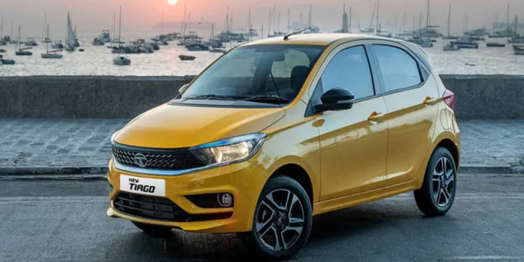 Tata Tiago NRG CNG ਦਾ ਟੀਜ਼ਰ ਰਿਲੀਜ਼ ਹੋ ਗਿਆ ਹੈ। ਹਾਲਾਂਕਿ ਇਸ ਦੀ ਲਾਂਚਿੰਗ ਡੇਟ ਬਾਰੇ ਕੁਝ ਪਤਾ ਨਹੀਂ ਲਗਿਆ ,ਪਰ ਮੰਨਿਆ ਜਾ ਰਿਹਾ ਹੈ ਕਿ Tiago NRG CNG ਨੂੰ ਇਸ ਮਹੀਨੇ ਦੇ ਅੰਤ ਤੱਕ ਲਾਂਚ ਕੀਤਾ ਜਾ ਸਕਦਾ ਹੈ।