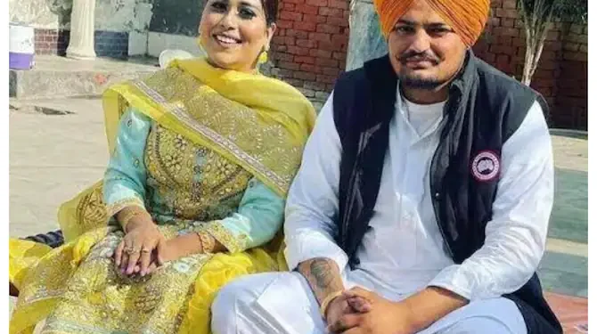 ਇਸ ਤੋਂ ਇਲਾਵਾ ਸਿੱਧੂ ਮੂਸੇਵਾਲਾ (sidhu moosewala) ਨਾਲ ਵੀ ਉਹ ਆਪਣੀਆਂ ਤਸਵੀਰਾਂ ਸ਼ੇਅਰ ਕਰਦੀ ਰਹਿੰਦੀ ਹੈ।