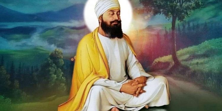 ਦਿੱਲੀ ਦੇ ਪ੍ਰਸਿੱਧ ਗੁਰਦੁਆਰਾ ਸ਼ੀਸ਼ ਗੰਜ ਸਾਹਿਬ ਵਿਖੇ ਉਨ੍ਹਾਂ ਨੂੰ ਸ਼ਹੀਦ ਕੀਤਾ ਗਿਆ ਤੇ ਉਨ੍ਹਾਂ ਦੀ ਅੰਤਿਮ ਵਿਦਾਈ ਵੀ ਇੱਥੋਂ ਹੀ ਕੀਤੀ ਗਈ। ਗੁਰੂ ਤੇਗ ਬਹਾਦਰ ਜੀ ਨੂੰ ਤਿਆਗ ਮੱਲ ਦੇ ਨਾਂ ਨਾਲ ਬੁਲਾਉਂਦੇ ਸਨ। ਪਰ ਮੁਗਲਾਂ ਦੇ ਵਿਰੁੱਧ ਆਪਣੀ ਬਹਾਦਰੀ ਕਾਰਨ ਉਨ੍ਹਾਂ ਦਾ ਨਾਂਅ ਤੇਗ ਬਹਾਦਰ ਰੱਖਿਆ ਗਿਆ।