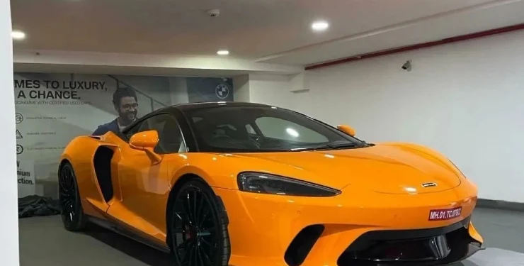 McLaren GT ਦਾ ਇੰਜਣ 620bhp ਦੀ ਅਧਿਕਤਮ ਪਾਵਰ ਅਤੇ 630nm ਦਾ ਅਧਿਕਤਮ ਟਾਰਕ ਪੈਦਾ ਕਰਦਾ ਹੈ। ਮੈਕਲਾਰੇਨ ਜੀਟੀ ਦੀ 326 ਕਿਲੋਮੀਟਰ ਪ੍ਰਤੀ ਘੰਟਾ ਦੀ ਟਾਪ ਸਪੀਡ ਹੈ ਅਤੇ ਇਹ ਸਿਰਫ 3.2 ਸਕਿੰਟਾਂ ਵਿੱਚ 0-100 ਕਿਲੋਮੀਟਰ ਪ੍ਰਤੀ ਘੰਟਾ ਦੀ ਰਫਤਾਰ ਫੜ ਲੈਂਦੀ ਹੈ।