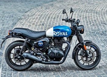 Royal Enfield ਨੇ ਭਾਰਤੀ ਬਾਜ਼ਾਰ 'ਚ Hunter 350 ਨੂੰ ਲਾਂਚ ਕਰਨ 'ਤੇ ਸਾਰਿਆਂ ਨੂੰ ਹੈਰਾਨ ਕਰ ਦਿੱਤਾ। ਇਸ 'ਚ ਪਾਏ ਜਾਣ ਵਾਲੇ ਇੰਜਣ ਨੂੰ ਕਲਾਸਿਕ 350 ਤੇ ਮੀਟੀਅਰ 350 'ਚ ਵੀ ਵਰਤਿਆ ਗਿਆ ਹੈ। ਪਰ ਇਸ ਨੂੰ ਵੱਖਰੇ ਢੰਗ ਨਾਲ ਟਿਊਨ ਕੀਤਾ ਗਿਆ ਹੈ। ਹੰਟਰ 350 ਰਾਇਲ ਐਨਫੀਲਡ 17-ਇੰਚ ਦੇ ਪਹੀਆਂ ਨਾਲ ਲੈਸ ਹੈ।