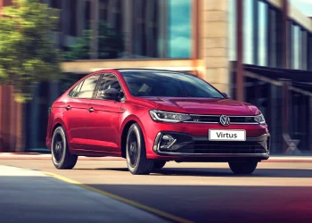 ਭਾਰਤ ਵਿੱਚ ਬਣੀ Volkswagen Virtus ਸੇਡਾਨ ਦਾ ਲਾਤੀਨੀ NCAP ਦੁਆਰਾ ਕਰੈਸ਼ ਟੈਸਟ ਕੀਤਾ ਗਿਆ ਹੈ ਅਤੇ ਇਸਨੂੰ 5-ਸਟਾਰ ਸੇਫਟੀ ਰੇਟਿੰਗ ਮਿਲੀ ਹੈ। ਮਾਡਲ ਨੂੰ ਨਿਰਮਾਤਾ ਦੇ ਸਵੈਇੱਛਤ ਫੈਸਲੇ ਵਜੋਂ ਟੈਸਟ ਕੀਤਾ ਗਿਆ। ਜਿਸ Virtus ਦਾ ਕਰੈਸ਼ ਟੈਸਟ ਕੀਤਾ ਗਿਆ, ਉਸ ਨੂੰ ਸਟੈਂਡਰਡ ਉਪਕਰਣ ਵਜੋਂ 6 ਏਅਰਬੈਗ ਅਤੇ ESC ਮਿਲੇ ਹਨ।