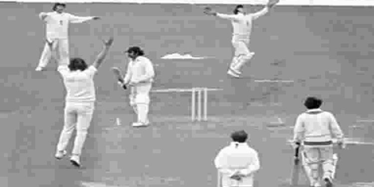 On This Day 5th January 1971 1st ODI Played: ਵਨਡੇ ਕ੍ਰਿਕਟ ਦੇ ਇਤਿਹਾਸ 'ਚ 5 ਜਨਵਰੀ ਦਾ ਦਿਨ ਬਹੁਤ ਖਾਸ ਹੈ। ਅੱਜ ਤੋਂ 52 ਸਾਲ ਪਹਿਲਾਂ 5 ਜਨਵਰੀ 1971 ਨੂੰ ਵਨਡੇ ਕ੍ਰਿਕਟ ਇਤਿਹਾਸ ਦਾ ਪਹਿਲਾ ਮੈਚ ਖੇਡਿਆ ਗਿਆ ਸੀ।