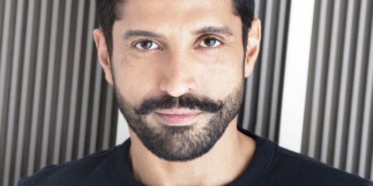 Farhan Akhtar ਲਈ ਅੱਜ ਦਾ ਦਿਨ ਬਹੁਤ ਖਾਸ ਹੈ। ਅੱਜ ਇਹ ਐਕਟਰ ਆਪਣਾ ਜਨਮਦਿਨ ਮਨਾ ਰਿਹਾ ਹੈ।