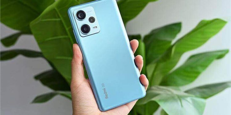 Redmi Note 12 Pro+ ਦੀ ਕੀਮਤ 128GB ਸਟੋਰੇਜ ਦੇ ਨਾਲ 8GB ਰੈਮ ਲਈ 29,999 ਰੁਪਏ ਅਤੇ 256GB ਸਟੋਰੇਜ ਵਾਲੇ 12GB ਰੈਮ ਲਈ 32,999 ਰੁਪਏ ਹੈ। ਦੋਵੇਂ ਮਾਡਲਾਂ ਨੂੰ 11 ਜਨਵਰੀ ਨੂੰ ਕ੍ਰਮਵਾਰ 25,999 ਰੁਪਏ ਤੇ 28,999 ਰੁਪਏ ਵਿੱਚ ਪਹਿਲੀ ਸੇਲ 'ਚ ਖਰੀਦਣ ਦਾ ਮੌਕਾ ਮਿਲੇਗਾ।