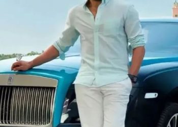Shah Rukh Khan New Car 12