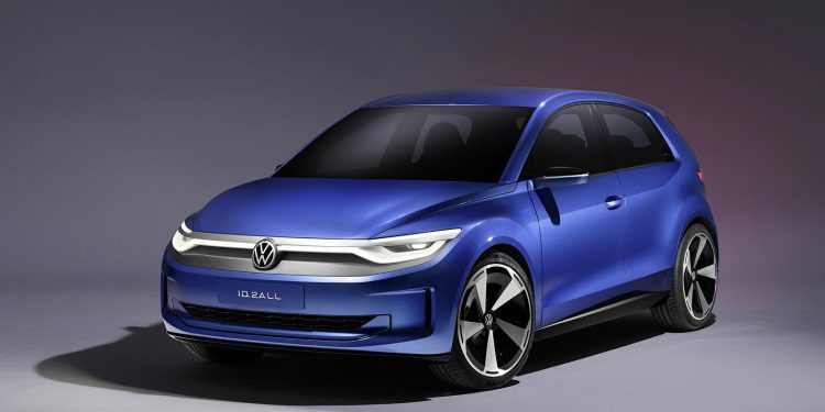 Upcoming Electric Car: ਜਰਮਨ ਵਾਹਨ ਨਿਰਮਾਤਾ ਕੰਪਨੀ Volkswagen ਨੇ ਆਪਣੀ ਹੈਚਬੈਕ ਇਲੈਕਟ੍ਰਿਕ ਕਾਰ Volkswagen ID.2 ਦਾ ਉਤਪਾਦਨ ਮਾਡਲ ਗਲੋਬਲ ਮਾਰਕੀਟ ਲਈ ਪੇਸ਼ ਕੀਤਾ ਹੈ। ਕਾਰ ਨੂੰ MEB ਪਲੇਟਫਾਰਮ 'ਤੇ ਬਣਾਇਆ ਗਿਆ ਹੈ। ਭਾਰਤ 'ਚ ਇਹ ਕਾਰ ਹੁੰਡਈ ਅਤੇ ਟਾਟਾ ਵਰਗੀਆਂ ਕੰਪਨੀਆਂ ਦੀਆਂ ਇਲੈਕਟ੍ਰਿਕ ਕਾਰਾਂ ਨਾਲ ਮੁਕਾਬਲਾ ਕਰੇਗੀ। ਅੱਗੇ ਅਸੀਂ ਇਸ ਕਾਰ ਵਿੱਚ ਦਿੱਤੇ ਗਏ ਫੀਚਰਸ ਬਾਰੇ ਜਾਣਕਾਰੀ ਦੇਣ ਜਾ ਰਹੇ ਹਾਂ।