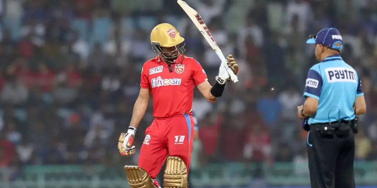 Sikandar Raza in IPL 2023: IPL 2023 ਦਾ ਉਤਸ਼ਾਹ ਇਸ ਸਮੇਂ ਆਪਣੇ ਸਿਖਰ 'ਤੇ ਚੱਲ ਰਿਹਾ ਹੈ। ਫੈਨਸ ਨੂੰ ਹਰ ਰੋਜ਼ ਇੱਕ ਤੋਂ ਵੱਧ ਮੈਚ ਦੇਖਣ ਨੂੰ ਮਿਲ ਰਹੇ ਹਨ। ਲਗਪਗ ਹਰ ਮੈਚ ਆਖਰੀ ਓਵਰ ਤੱਕ ਚੱਲ ਰਿਹਾ ਹੈ।