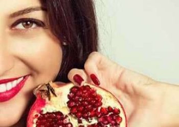 pomegranate-for-skin-hair-and-health