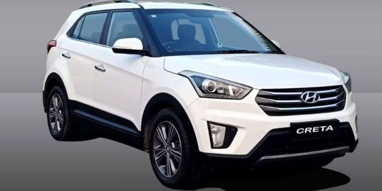 Hyundai Creta: ਮਾਰੂਤੀ ਤੋਂ ਇਲਾਵਾ ਹੁੰਡਈ ਵੱਲੋਂ ਕਈ ਸ਼ਾਨਦਾਰ ਕਾਰਾਂ ਵੀ ਪੇਸ਼ ਕੀਤੀਆਂ ਜਾਂਦੀਆਂ ਹਨ। ਕ੍ਰੇਟਾ, ਜੋ ਕੰਪਨੀ ਦੀ ਇੱਕ ਮਿਡ-ਸਾਈਜ਼ SUV ਦੇ ਰੂਪ ਵਿੱਚ ਆਈ ਸੀ, ਨੂੰ ਵੀ ਗਾਹਕਾਂ ਨੇ ਜੂਨ ਵਿੱਚ ਬਹੁਤ ਪਸੰਦ ਕੀਤਾ ਗਿਆ ਸੀ। ਕ੍ਰੇਟਾ ਪਿਛਲੇ ਮਹੀਨੇ ਸਭ ਤੋਂ ਵੱਧ ਪਸੰਦ ਕੀਤੀਆਂ ਕਾਰਾਂ ਵਿੱਚ ਤੀਜੇ ਨੰਬਰ 'ਤੇ ਸੀ। ਪਿਛਲੇ ਮਹੀਨੇ ਇਸ ਦੀਆਂ ਕੁੱਲ 14447 ਯੂਨਿਟਾਂ ਵਿਕੀਆਂ।