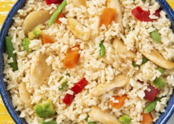 Quick-Chicken-Stir-Fry-034_V2-1468x980