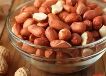 five-health-benefits-of-eating-water-soaked-peanuts-nutrition-in-marathi-75526687