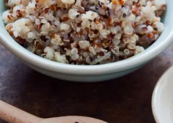 quinoa-in-dry-and-cooked-forms