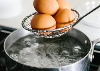 Hard-Boiled-Eggs-2